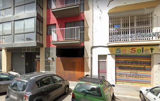 Autoparkplatz  C/ guifre. Solvia inmobiliaria  garaje badalona