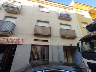 Aparcament cotxe  Av sant jordi. Solvia inmobiliaria  garaje roda de barà