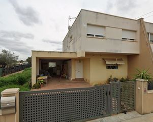 Casa bifamiliare  C/ del romani. Solvia inmobiliaria  chalet adosado albinyana