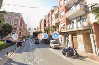 Parking voiture  Av de la cruz. Solvia inmobiliaria  garaje museros