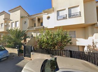 Casa aparellada a Cm Gardenia