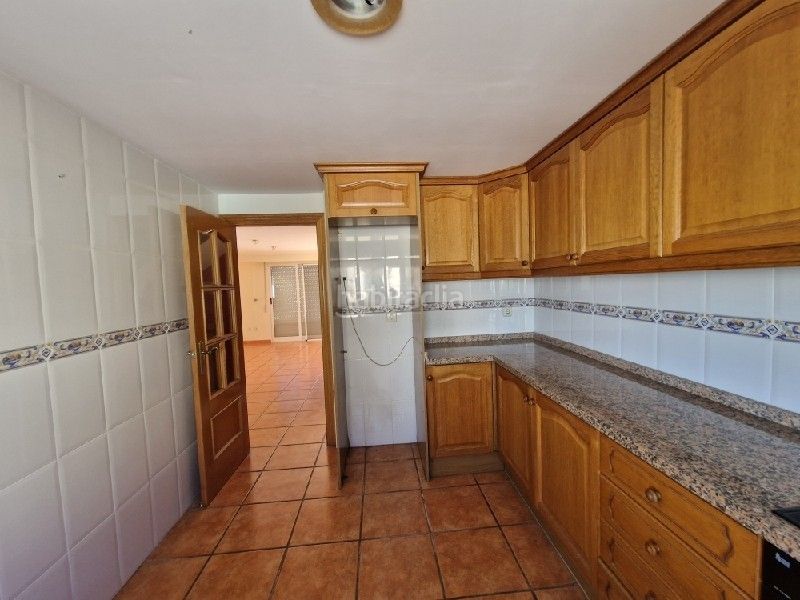 Foto 4a95d4bf-df5e-4226-a02c-cb12d4f58d6e. Casa aparellada a Daimús