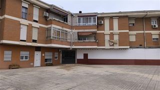 Pis  Urb. los rosales. Solvia inmobiliaria  piso cáceres