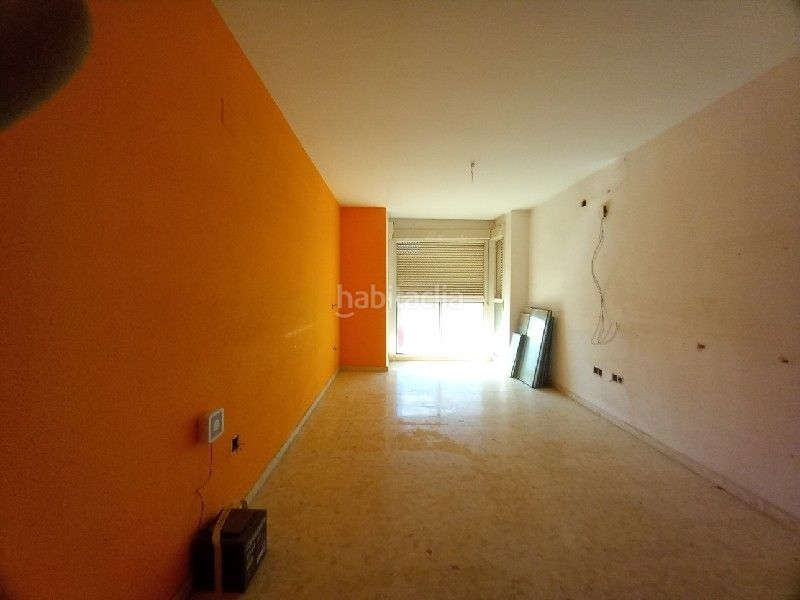 Foto 8ac3a1e8-a59b-4c87-8dbd-93bdab892e79. Pis a Plaza Xúquer Paiporta