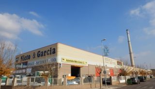 Bâtiment à usage industriel  Av garraf. Solvia inmobiliaria  nave industrial cubelles