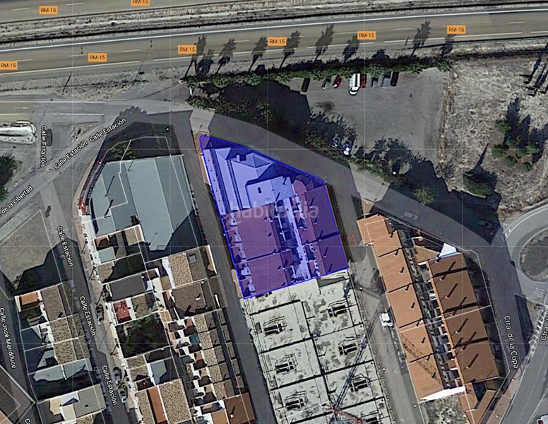 Foto f01941c6-9a3f-4ceb-afc6-a912ea81e72e. Edificio in Bullas