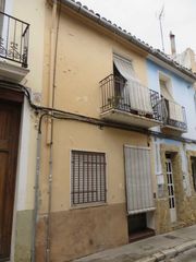 Chalet  C/ san pablo. Solvia inmobiliaria  chalet independiente carcaixent