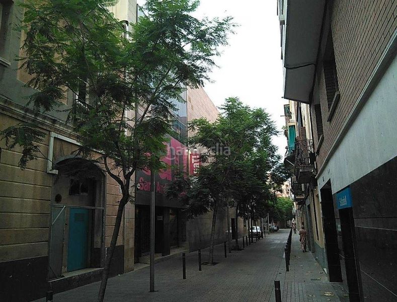 Foto a3932a13-2d41-4852-a173-dd3945be8948. Edifici a Sant Andreu de Palomar Barcelona