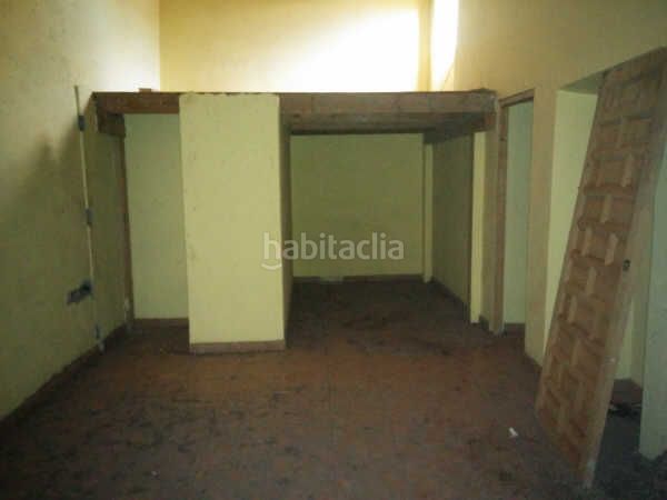Foto fee35a8c-c66b-42e5-b84b-f6e5da617df4. Edifici a Jonquera (La)