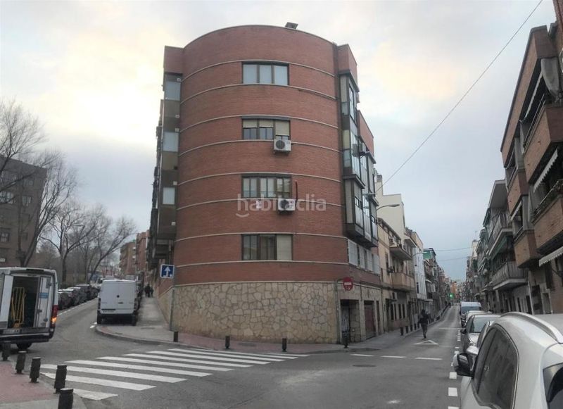 Foto 4fa950c6-4b1b-496b-9b87-88e5183b0a42. Aparcament cotxe a Los Cármenes Madrid
