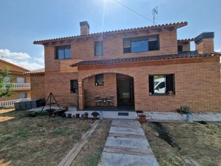 Chalet  Pomeres. Solvia inmobiliaria  chalet independiente garriga la