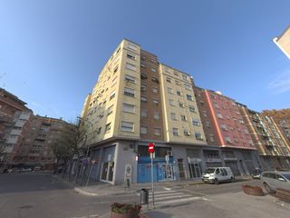 Etagenwohnung  C/ eduard velasco. Solvia inmobiliaria  piso lleida