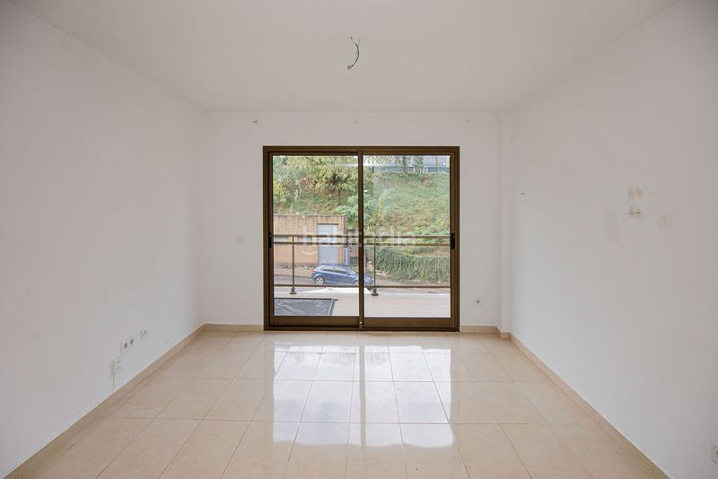Foto 5b451da7-82b8-43b7-88ff-dd4b9e390ee4. Pis amb aparcament a Palau Girona