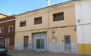 Chalet  C/ ramón y cajal. Solvia inmobiliaria  casa alberic