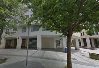 Aparcament cotxe a C/ Oihenart
