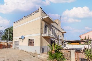 Chalet  C/ francoli - urb. manous i -. Solvia inmobiliaria  chalet independiente catllar el