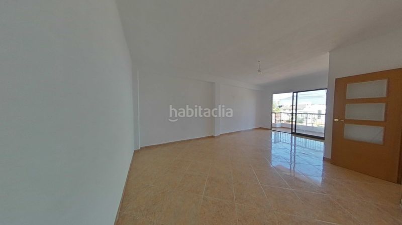 Foto b2b52d5e-d500-4b55-97f6-1c8a6f11d7ae. Pis a Benimàmet Valencia