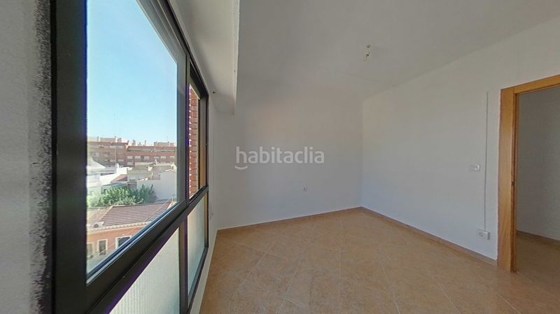 Foto b6ea3b2d-91a8-4dcd-9c5d-0b88bf50b9ae. Pis a Benimàmet Valencia