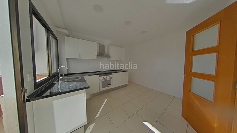 Foto daac1bb7-c09c-408d-9ef1-b2a7a7c44ddf. Pis a Benimàmet Valencia