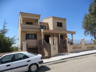 Pis  C/ isla de fuerteventura. Solvia inmobiliaria  piso seseña
