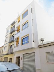 Etagenwohnung  C/ sant joan. Solvia inmobiliaria  piso pego