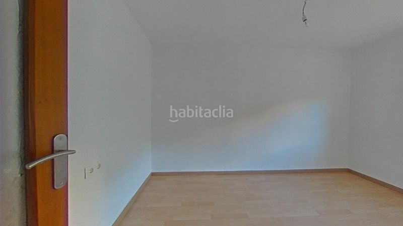 Foto a6eac1f0-6d5d-4e12-93e0-53b07fd1a352. Pis amb calefacció a Mestral Reus