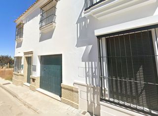 Chalet  C/ encarnación moreno. Solvia inmobiliaria  casa puebla de cazalla la