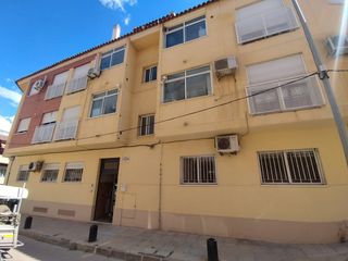 Pis  C/ pintor jose coll. Solvia inmobiliaria  piso puente tocinos