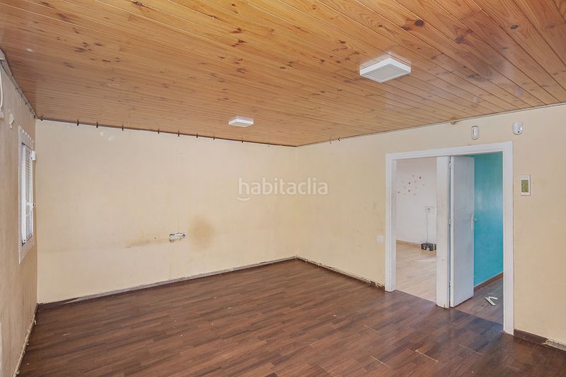 Foto dfbe35d9-7a36-49c1-b1ea-79d5ecae99d1. Pis a Roquetes Barcelona