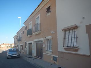 Casa bifamiliare  C/ calera. Solvia inmobiliaria  chalet adosado molares los