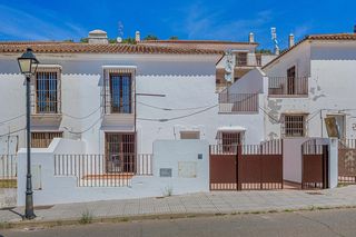 Maison jumelée  C/ julianita. Solvia inmobiliaria  chalet adosado aracena