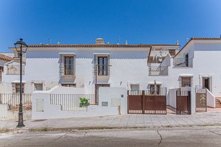 Towny house  C/ julianita. Solvia inmobiliaria  chalet adosado aracena