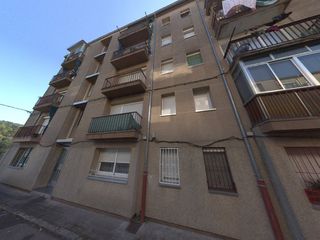 Pis  C/ grup vilarroja. Solvia inmobiliaria  piso girona