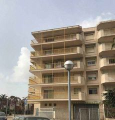 Aparcament cotxe a C/ Emilivendrell y Enrinc Morera