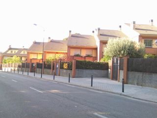 Casa aparellada  Av/ san andreu. Solvia inmobiliaria  chalet adosado sant andreu de llavaneres