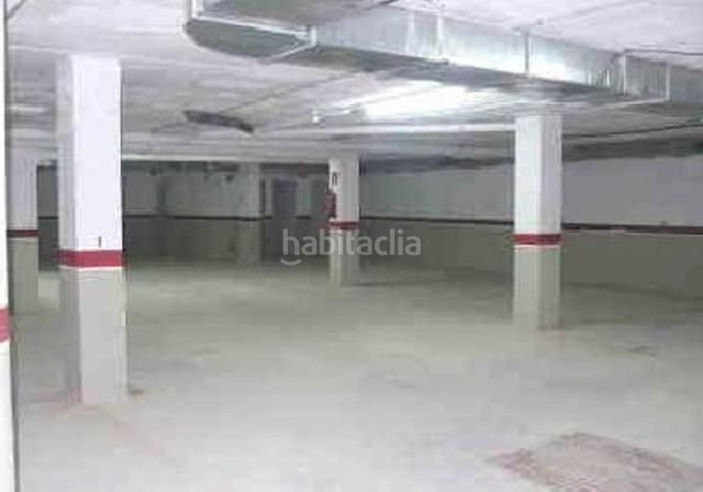 Foto 591ee3ae-7f67-4d46-9381-36a491186f6b. Aparcament cotxe a Calaf