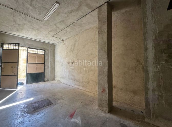 Foto 5ac677ec-d748-43d6-a11f-94ff5b9cd3b8. Aparcament cotxe a Roquetes