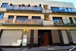 Aparcament cotxe  C/ almogavers. Solvia inmobiliaria  garaje bisbal dempordà la