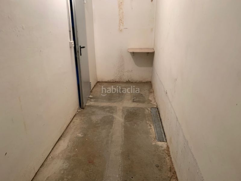 Foto 52cd910a-ac98-4d09-882e-945599e564dc. Aparcament cotxe a Hostalric