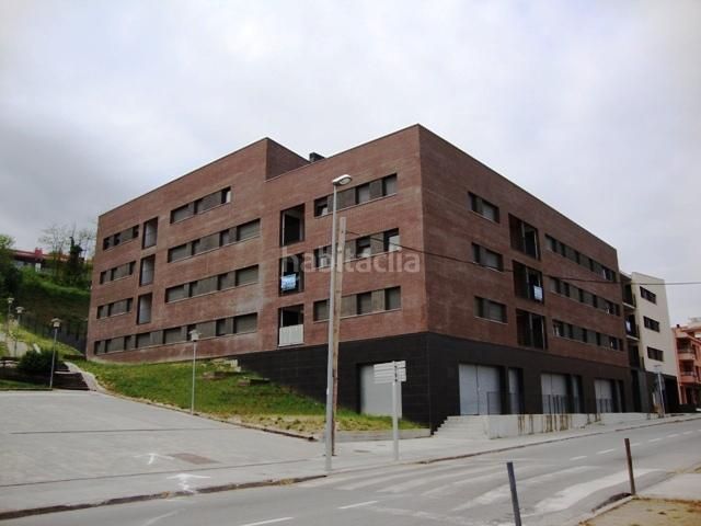Foto 6a99faf1-84c1-4e95-8670-9f46bced3d70. Aparcament cotxe a Hostalric