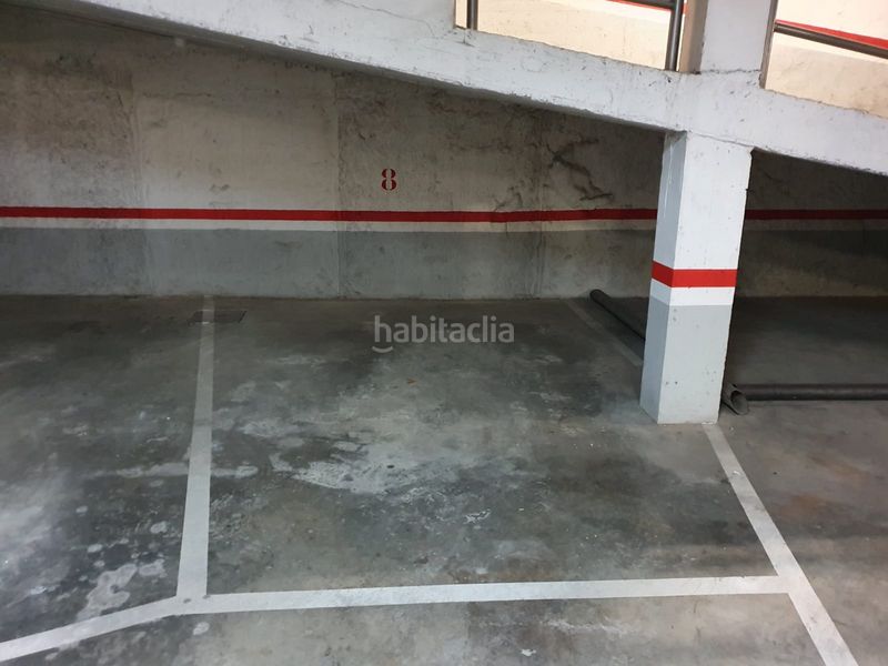 Foto cc610c4c-5186-4b56-bd09-eefffa67b124. Aparcament cotxe a Calella