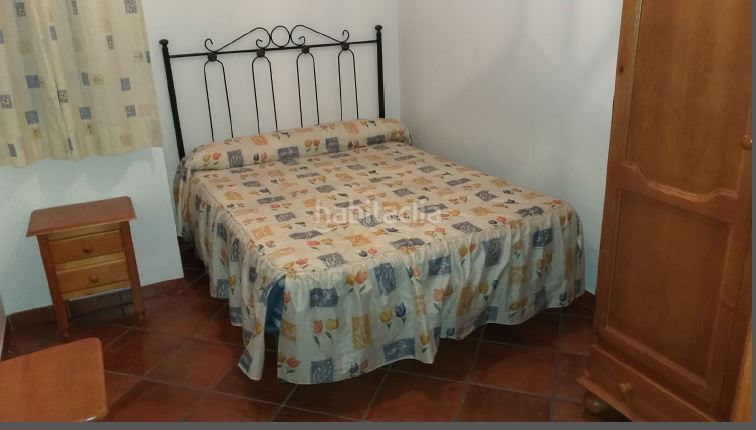 Foto f0aa67ad-9f44-42f9-ba9d-a925533b0979. Affitto edificio in Güéjar Sierra