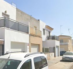 Doppelhaus  C/ morón de la frontera. Solvia inmobiliaria  chalet adosado mairena del alcor