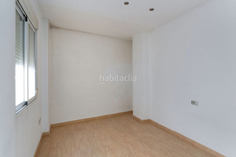 Foto 5e963583-36ee-4391-a0f2-c43cfb27d0f6. Casa aparellada a Jamilena
