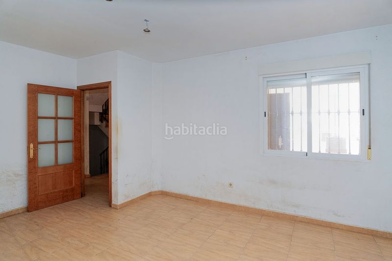 Foto 871dde73-d5d2-4fff-bd0a-e13c0bb71d6f. Casa aparellada a Jamilena