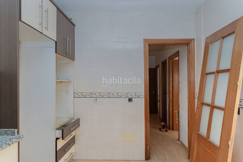 Foto b3461ee1-9c07-44e0-99bf-365f7e6dd837. Casa aparellada a Jamilena