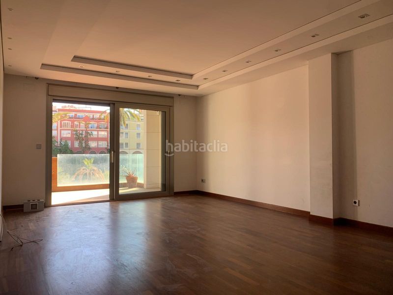 Foto 1b90bad9-b86d-4bb3-a77b-6d135f8d9cd9. Pis a Plaza Crevillente - Antiguos Juzgados - El Asilo Elche / Elx