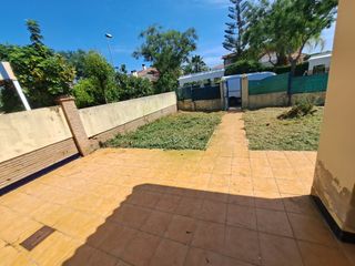 Casa pareada  C/ ronda de los pajaros. Solvia inmobiliaria  chalet adosado cartaya