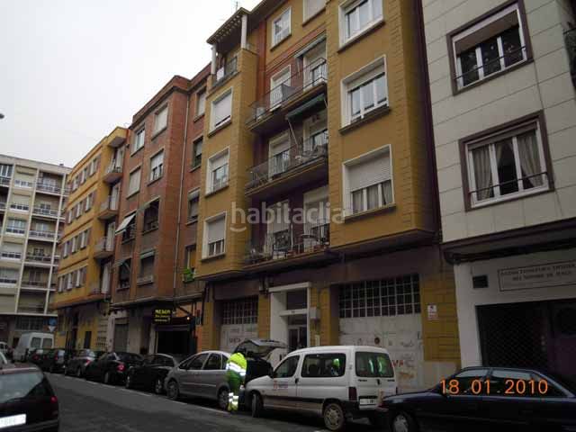 Foto 12ac8470-842b-46e3-926a-aad8d1c1a6e0. Pis a Jesuitas Logroño