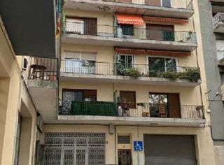 Etagenwohnung  C/ víctor catalá. Solvia inmobiliaria  piso figueres